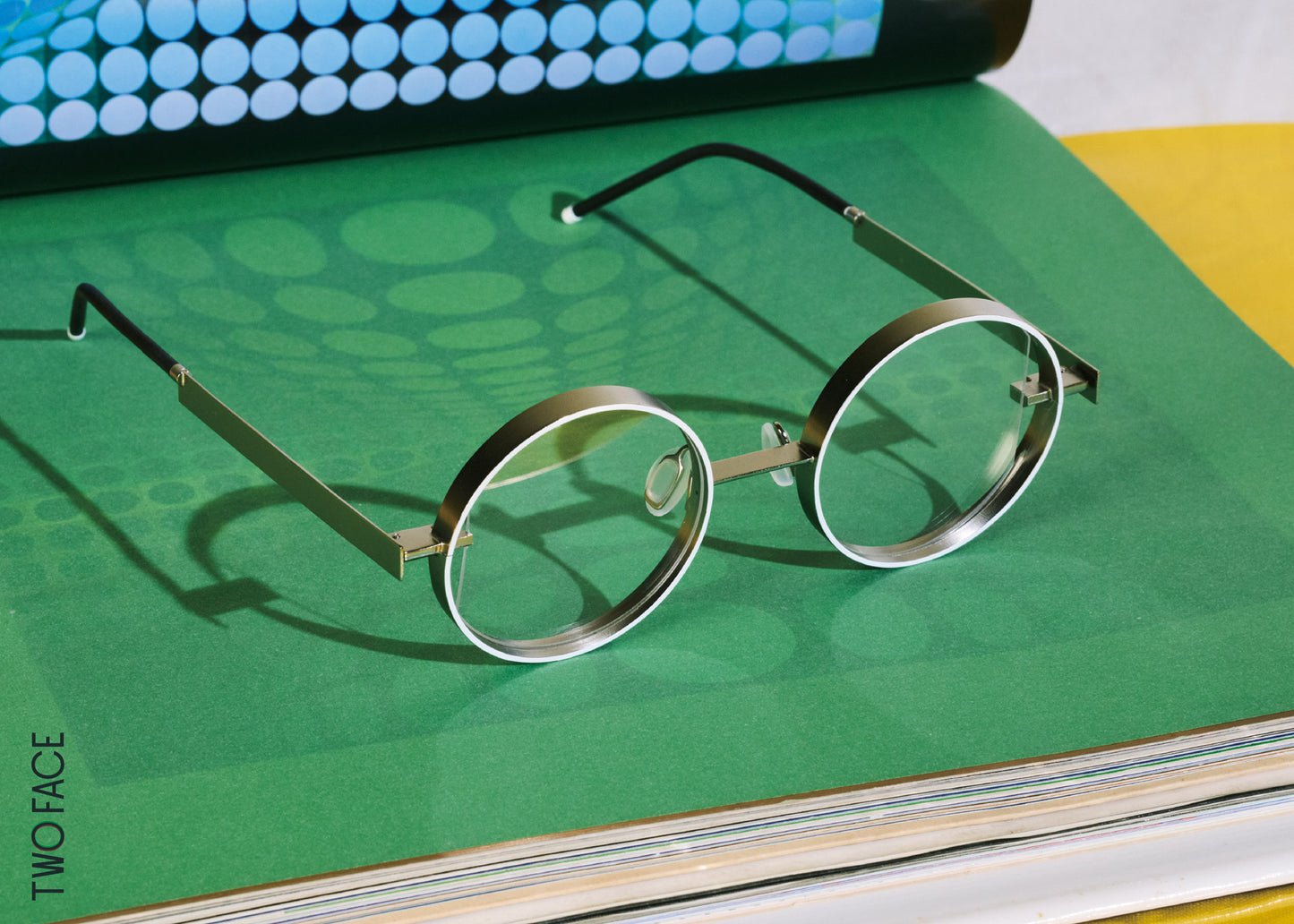 EYEWEAR CLOTH_R4